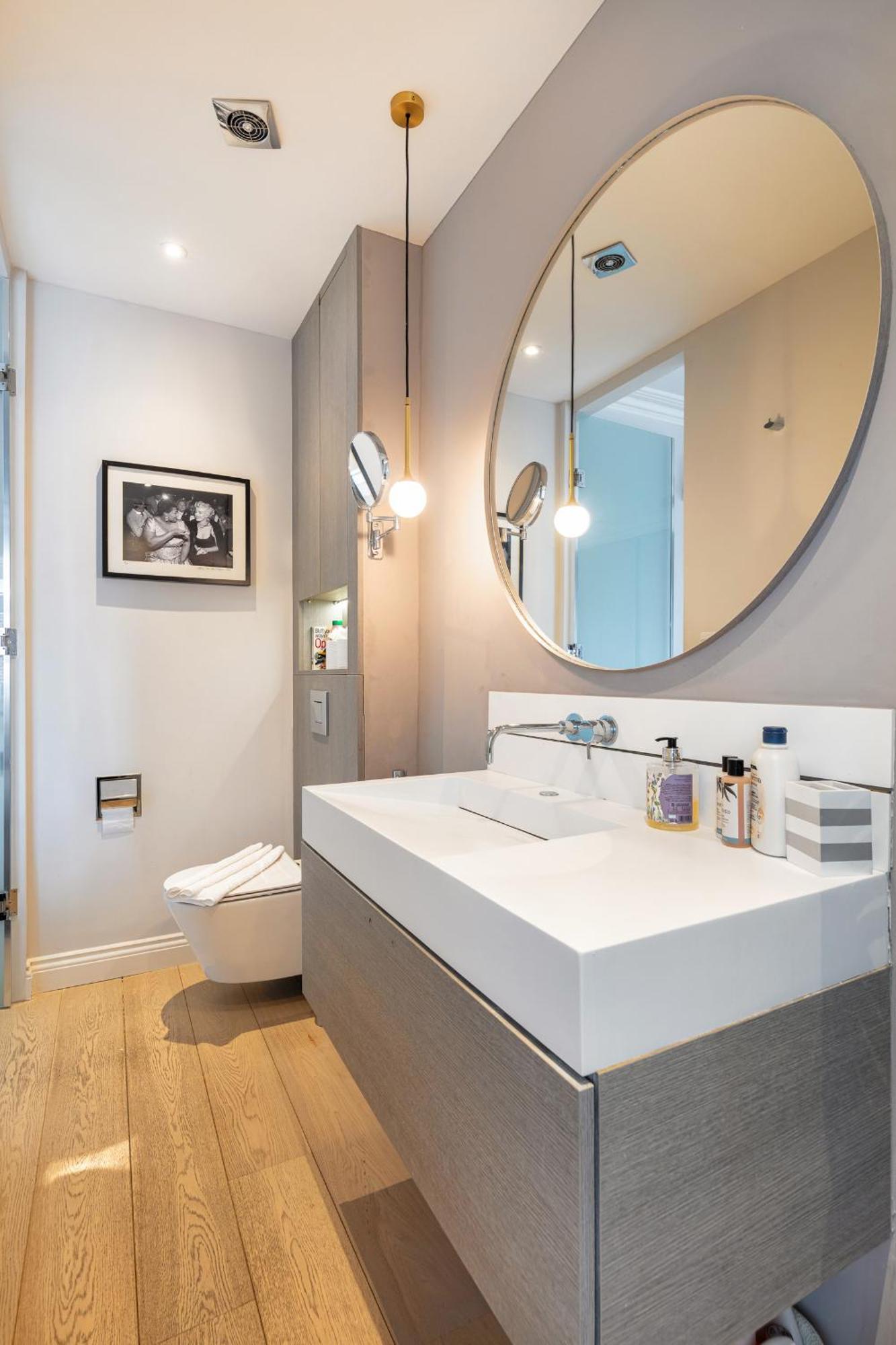 Architectural Triplex House In Heart Of Chelsea Apartamento